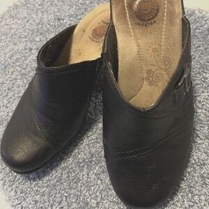 Earth Spirit Gelron Women's Black Faux Leather Slip-On Mule/Clog Size 6 1/2